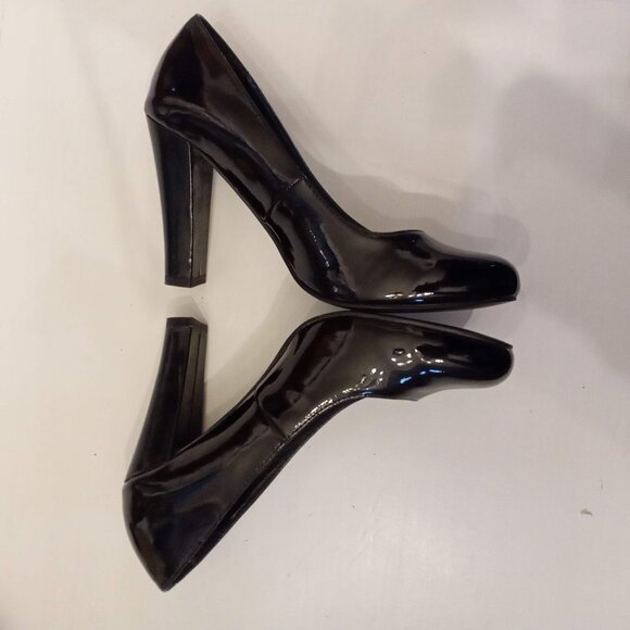 Maurices Black LOVE Tatoo High Heels size 8 Shoes Faux Patent Leather Pumps - Picture 6 of 8